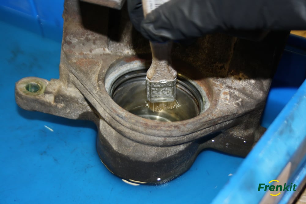 How to clean rust inside a brake caliper